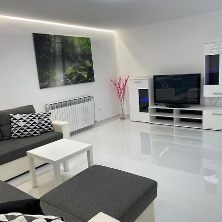 Apartment White Zagreb - Private Parking&Garage Eksteriør billede