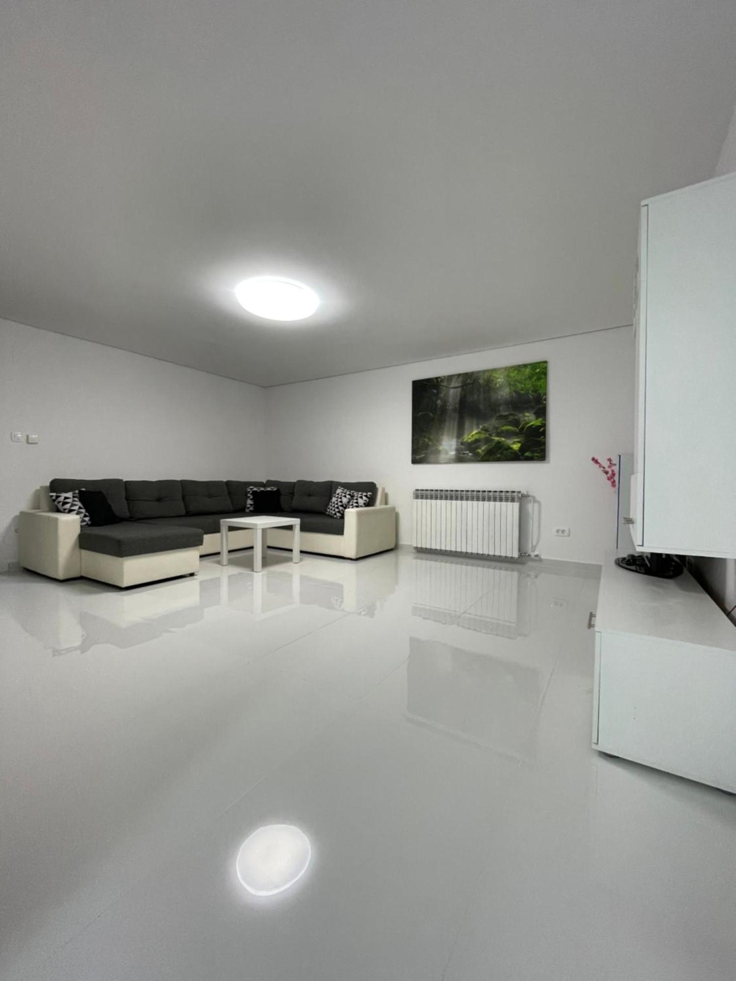 Apartment White Zagreb - Private Parking&Garage Eksteriør billede